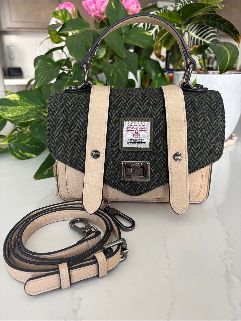 Harris Tweed Islander Olive Green And Ivory Herringbone Satchel Crossbody Bag - Picture 4 of 15